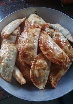 Una foto de Empanadillas de carne estilo argentino o de atún