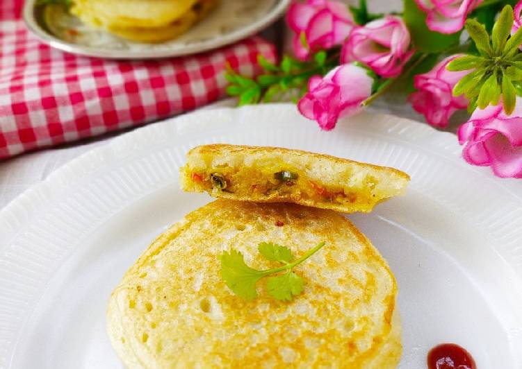 Veg stuffed Suji Pancake