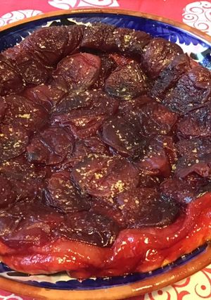 Une photo de Tarte tatin aux pêches de vigne (pêches du jardin)