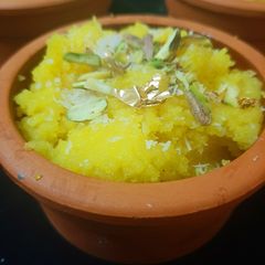 A picture of Suneri Halwa.