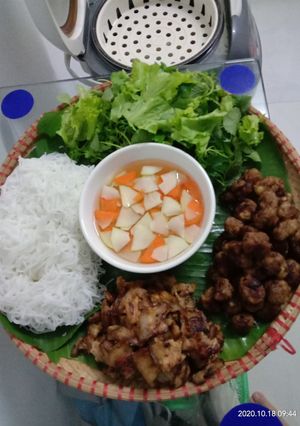 Hình của món Bún chả mẹt.