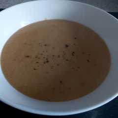 Una foto de My Garlic Chicken & Veg Soup 🍲