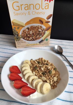 Foto resep Fruity Yogurt Granola