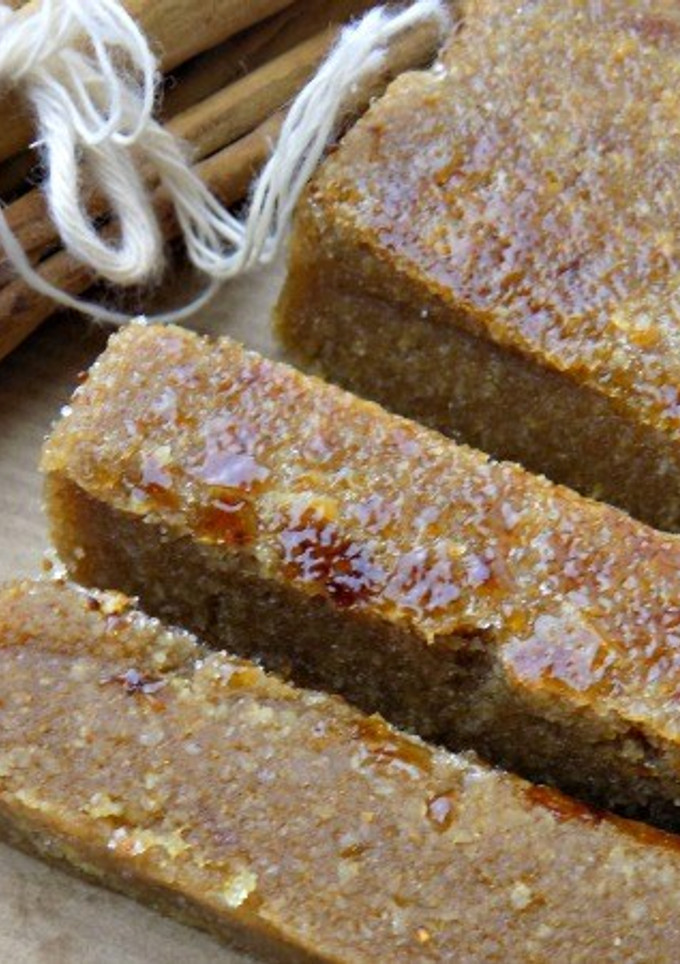 Una foto de Turrón de mazapán y yema