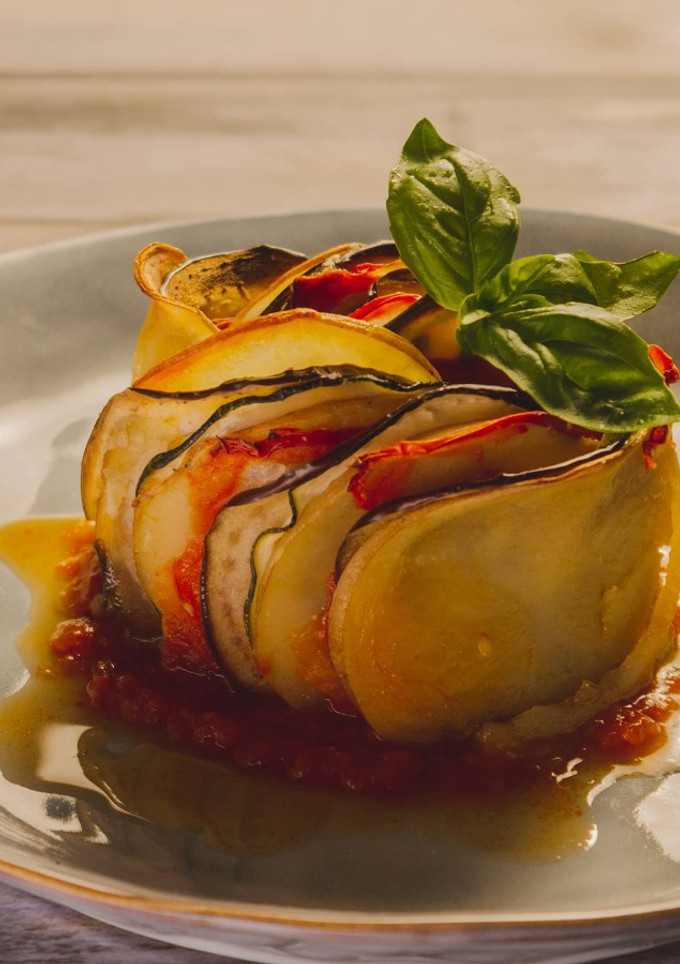 Una foto de Ratatouille (aunque su nombre real es confit byaldi)