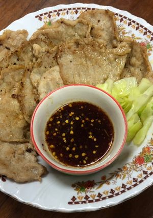 รูปของ หมูสไลด์หมักปลาร้า