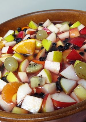Bódító fűszeres bólé, forralt bor és alkoholos gyümölcssaláta recept fotója