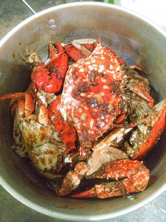 Cara Gampang Membikin Resep Kepiting Lada Hitam yang Lezat Anti Ribet, Lezat Sekali