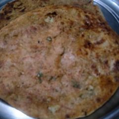 A picture of Gobhi ka paratha.