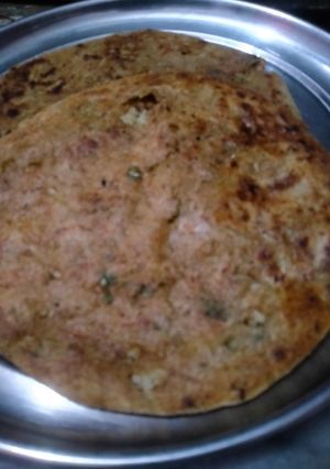 A picture of Gobhi ka paratha.