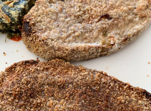Una foto de Milanesa de berenjena rebozadas con avena
