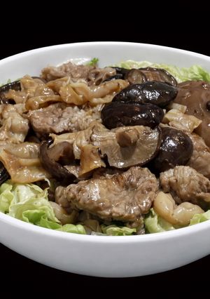 Hình của món SP.0271 - Giò Heo, Bong Bóng Cá Hầm Nấm Đông Cô.