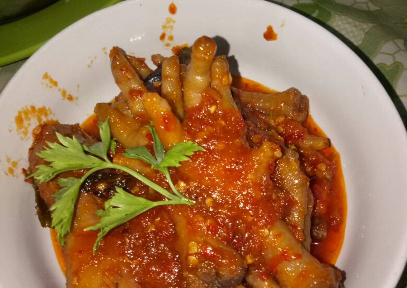 Bagaimana Menyiapkan Ceker Mercon Pedas yang Bisa Manjain Lidah