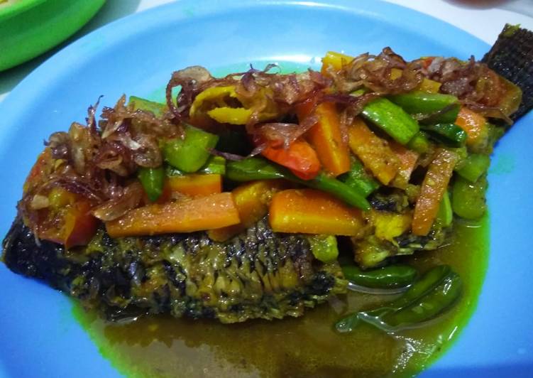 Cara membuat Ikan acar kuning #selasabisa yang nikmat dan Mudah Dibuat