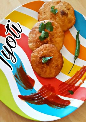 A picture of Moong Dal Kachori.