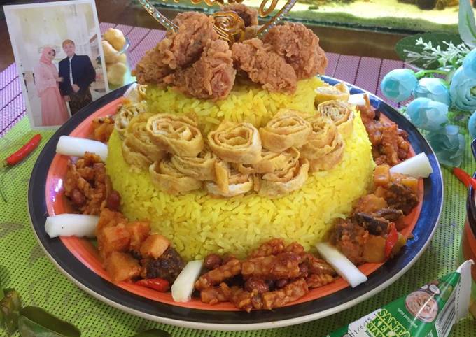 Resep Tumpeng Nasi Kuning Ricecooker yang Lezat Sekali