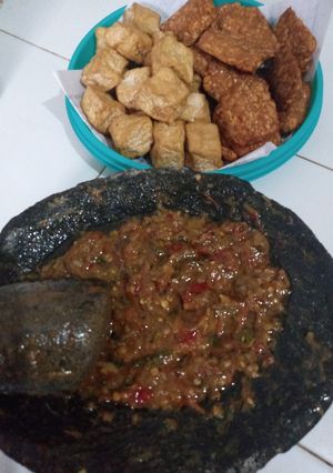 Foto resep Sambel Trasi Nikmat,😋😋👌