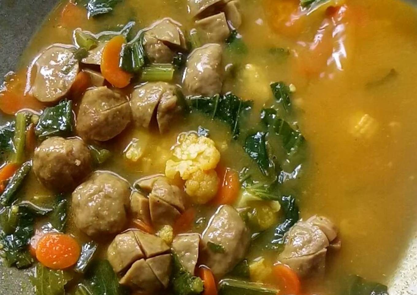 Capcai baso kuah kuning