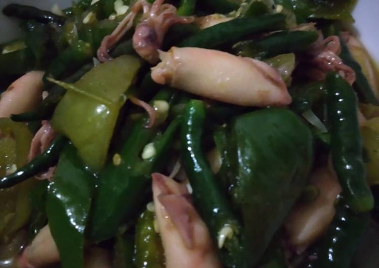 Cumi asin tumis cabe hijau