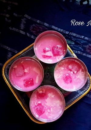 A picture of Rose milk.