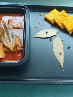 झणझणीत नागपुरी पाटवडी रस्सा (Nagpuri Patwadi rassa recipe in marathi) रेसिपी चे मुख्य फोटो