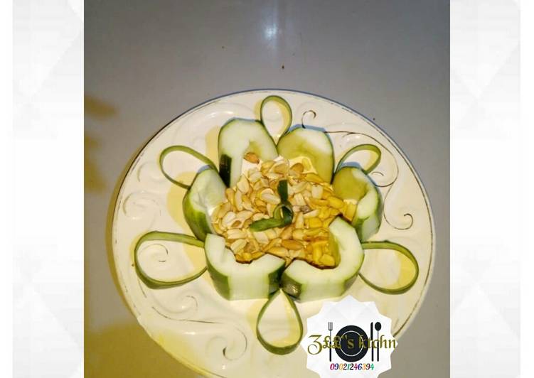 Cucumber with peanut/groundnut