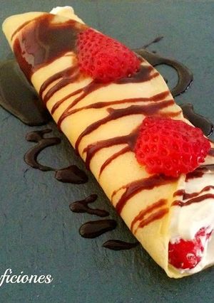 Foto principal de Frixuelos con nata y fresas