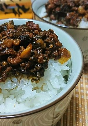 梅干肉燥飯 的食譜成品照片