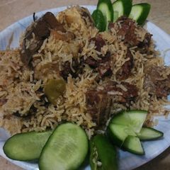 A picture of Yakhni pulao.