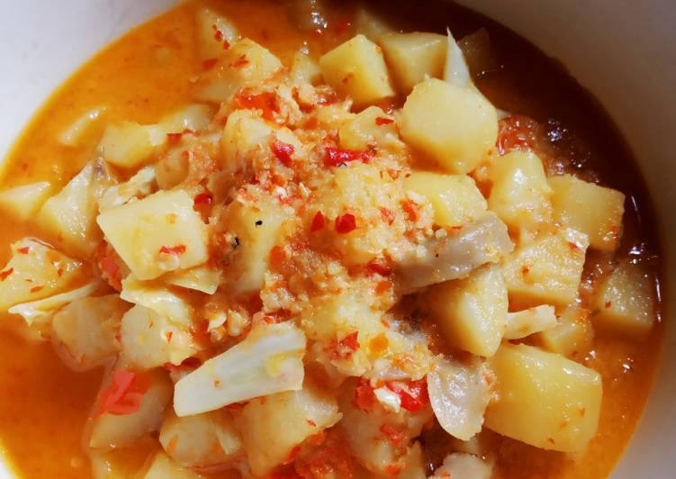 Langkah Mudah untuk Menyiapkan Kentang Bakso Masak Santan yang Lezat Sekali