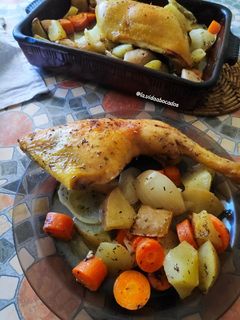 Una foto de Contramuslos de pollo asados con limón y vinagre
