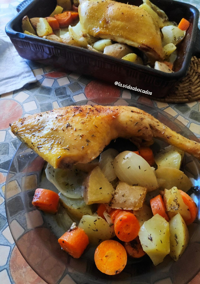 Una foto de Contramuslos de pollo asados con limón y vinagre