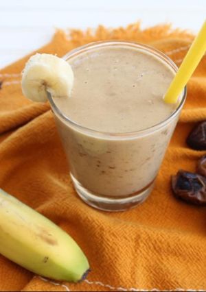 A picture of Banana date shake.