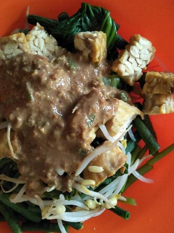 Langkah Gampang Membikin Resep Rujak cingur petis madura (tanpa cingur) yang Menggugah Selera Anti Ribet, Bisa Manjain Lidah