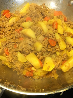 Una foto de Picadillo de Pavo con Champiñones, Papas y Zanahorias