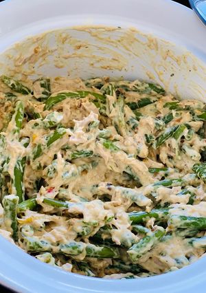 A picture of Green beans and tuna salad.