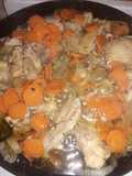 Presas de pollo al sartén con vegetales