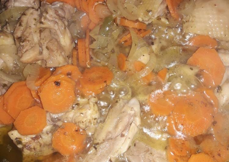 Presas de pollo al sartén con vegetales