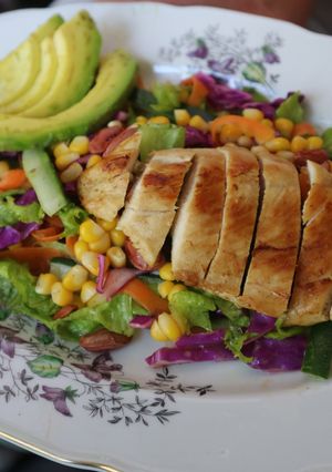 Foto resep Chicken Salad with Vegies & Avocado