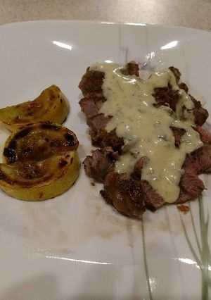 A picture of Easy Bearnaise sauce.