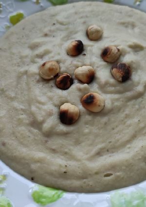 Une photo de Crème de brocoli aux noisettes