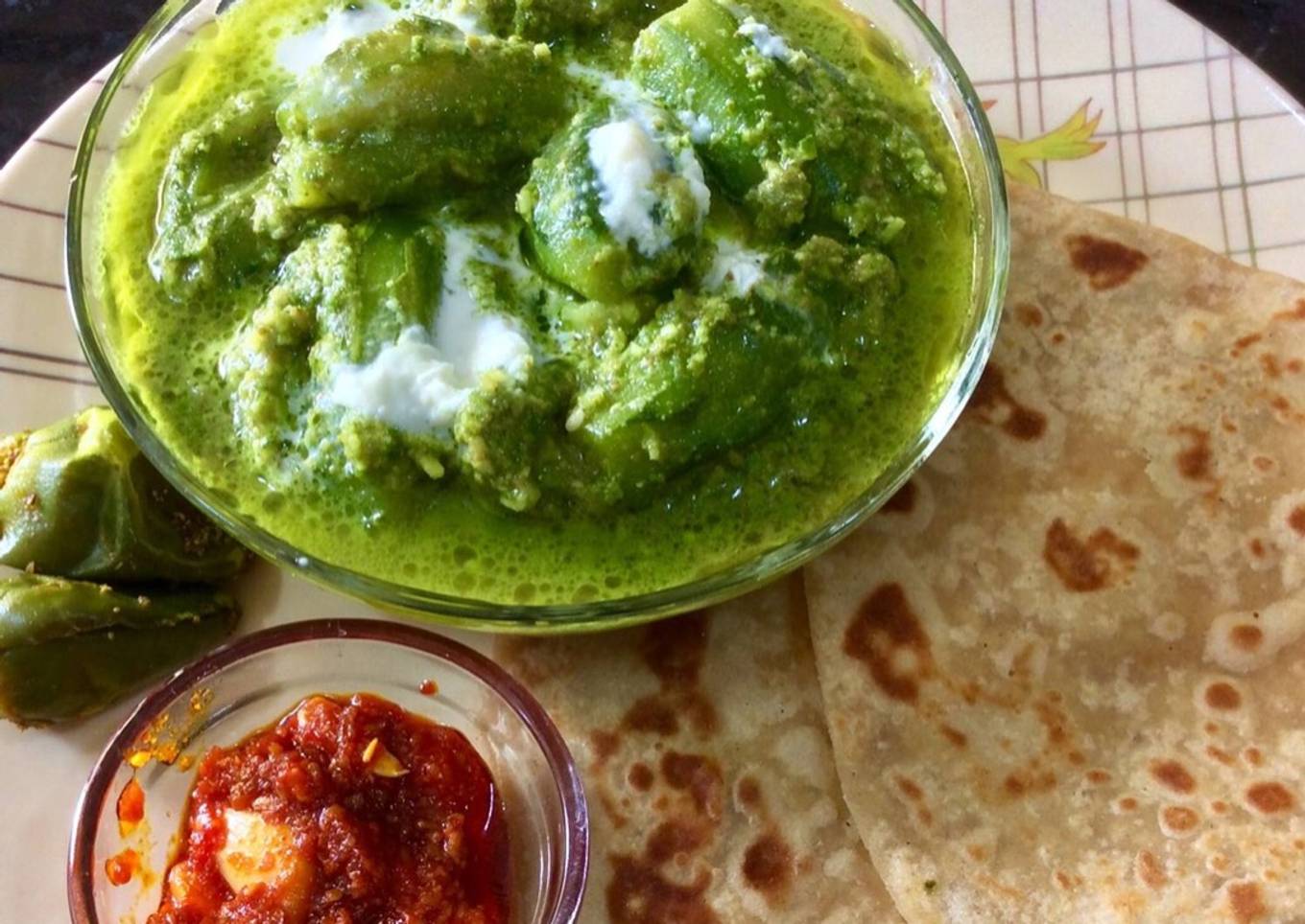 Stuffed Pointed Gourd (Parvar)