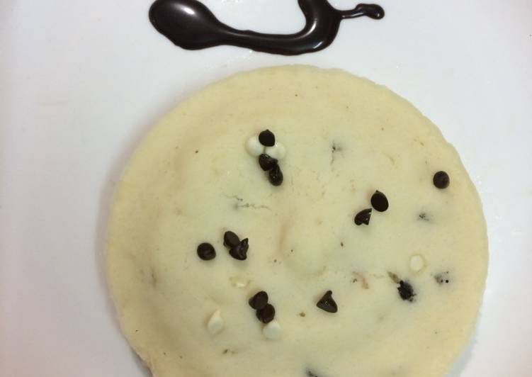 Chocolate chip microwave pancake