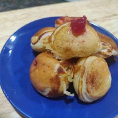 A picture of Mini fruity jam pancakes.