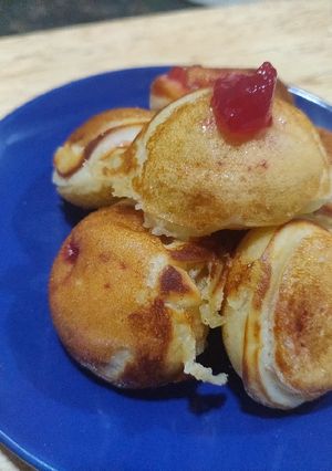 A picture of Mini fruity jam pancakes.