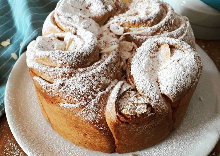 Torta di rose, arancia e mandorle