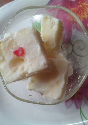 A picture of Banana icecream.