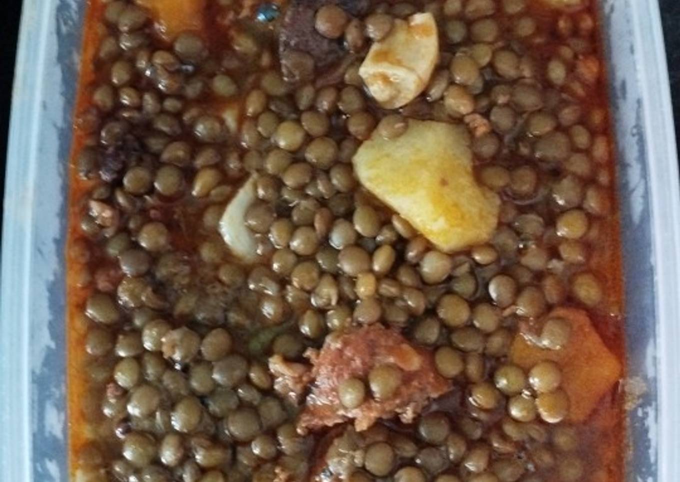 Lentejas con chorizo y morcilla