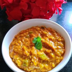 A picture of Bottlegourd and Chickpea Lentil Curry.