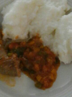 A picture of Wors with sauce.